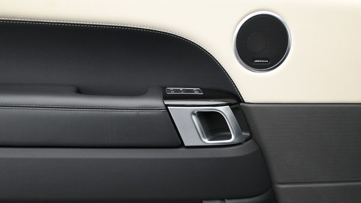 Land Rover Range Rover Sport Image 13