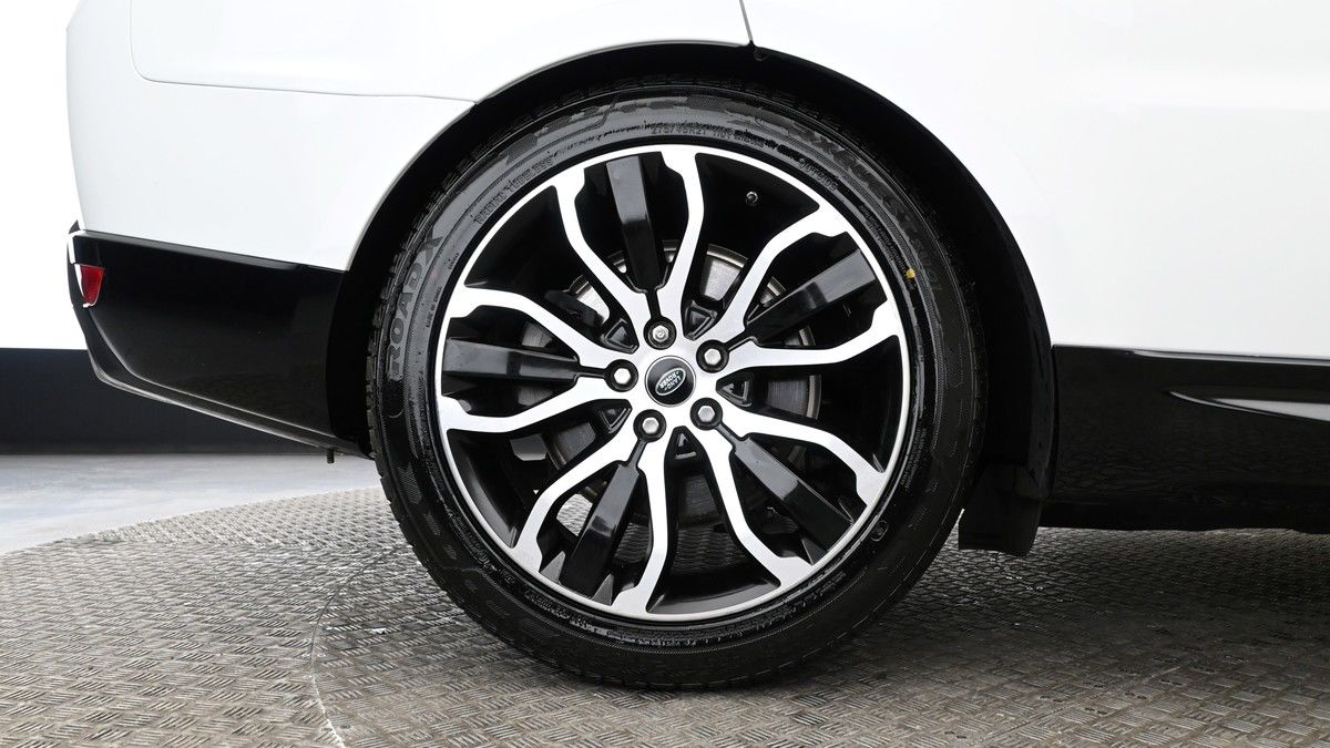 Land Rover Range Rover Sport Image 9