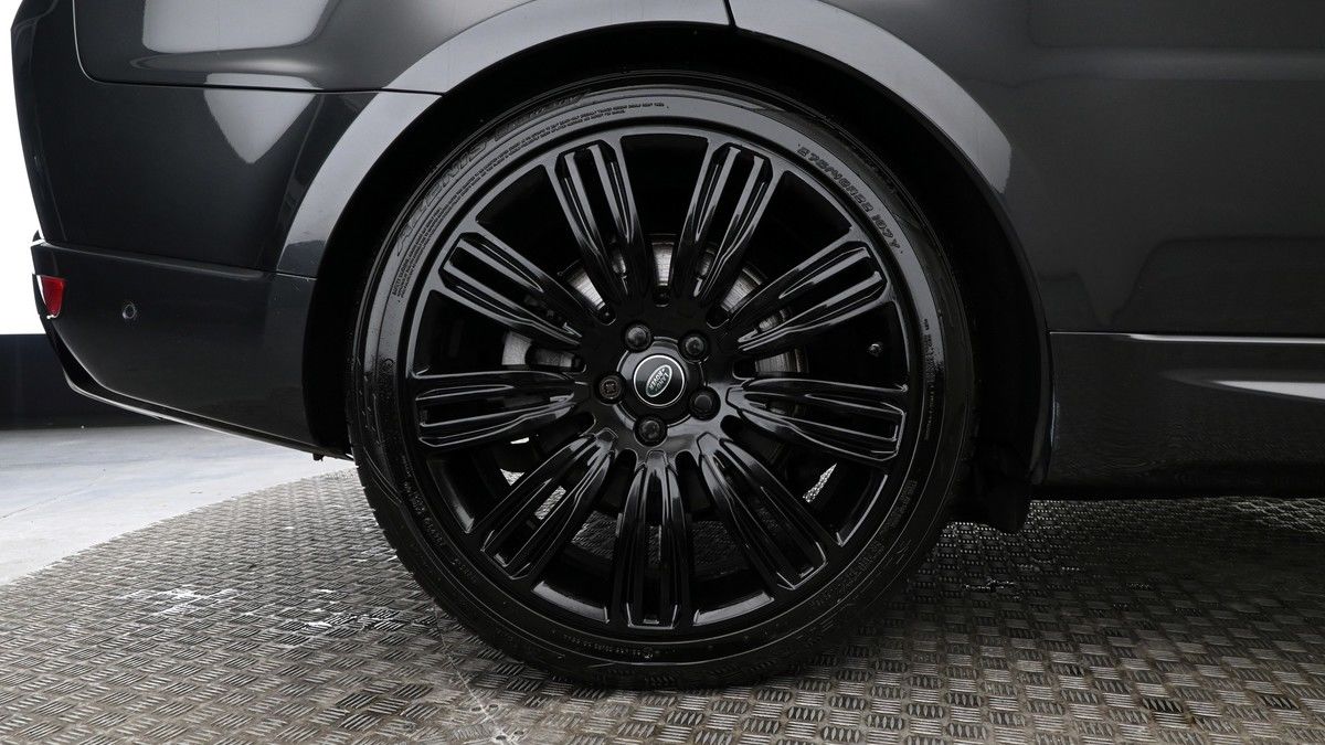 Land Rover Range Rover Sport Image 9