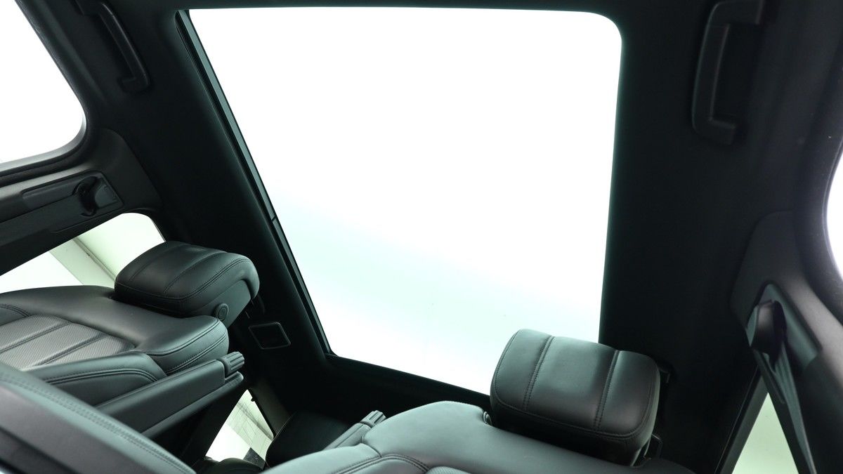 Land Rover Range Rover Sport Image 2