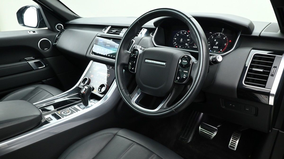 Land Rover Range Rover Sport Image 3
