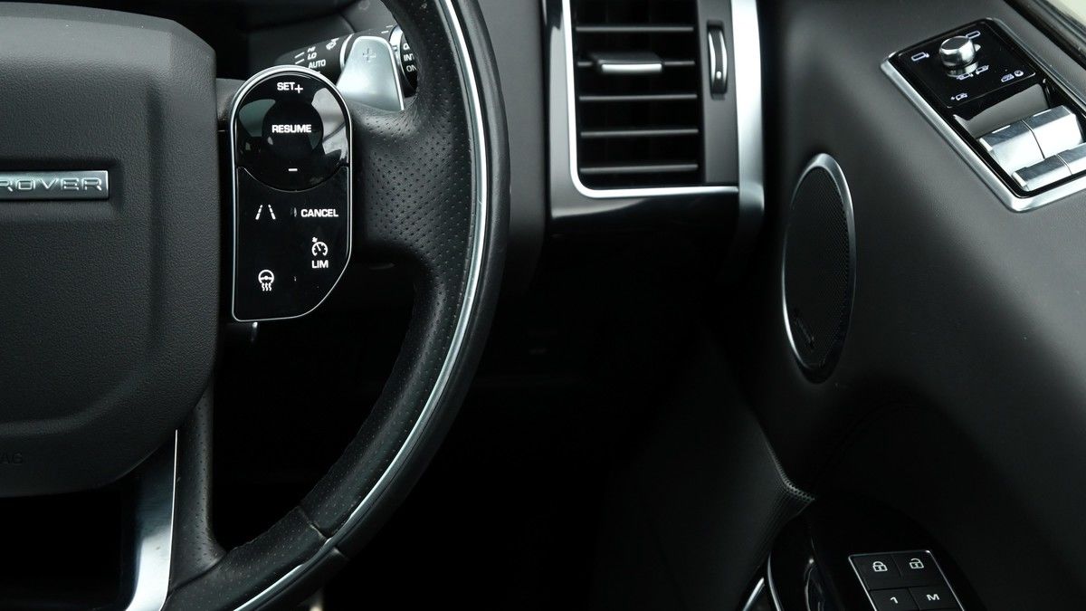 Land Rover Range Rover Sport Image 16