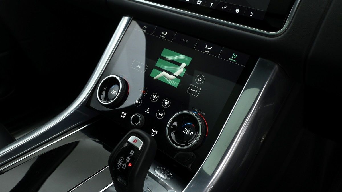 Land Rover Range Rover Sport Image 12