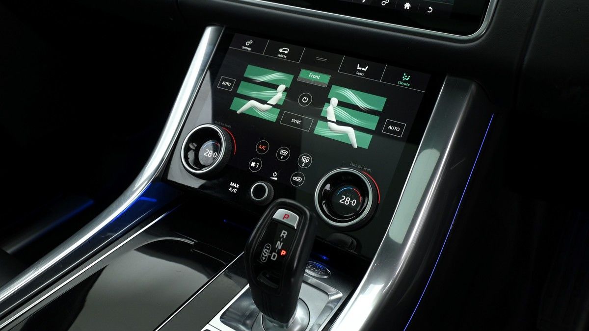 Land Rover Range Rover Sport Image 12