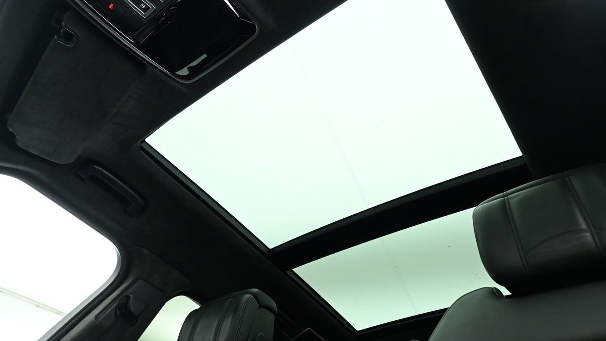 Land Rover Range Rover Sport Image 2