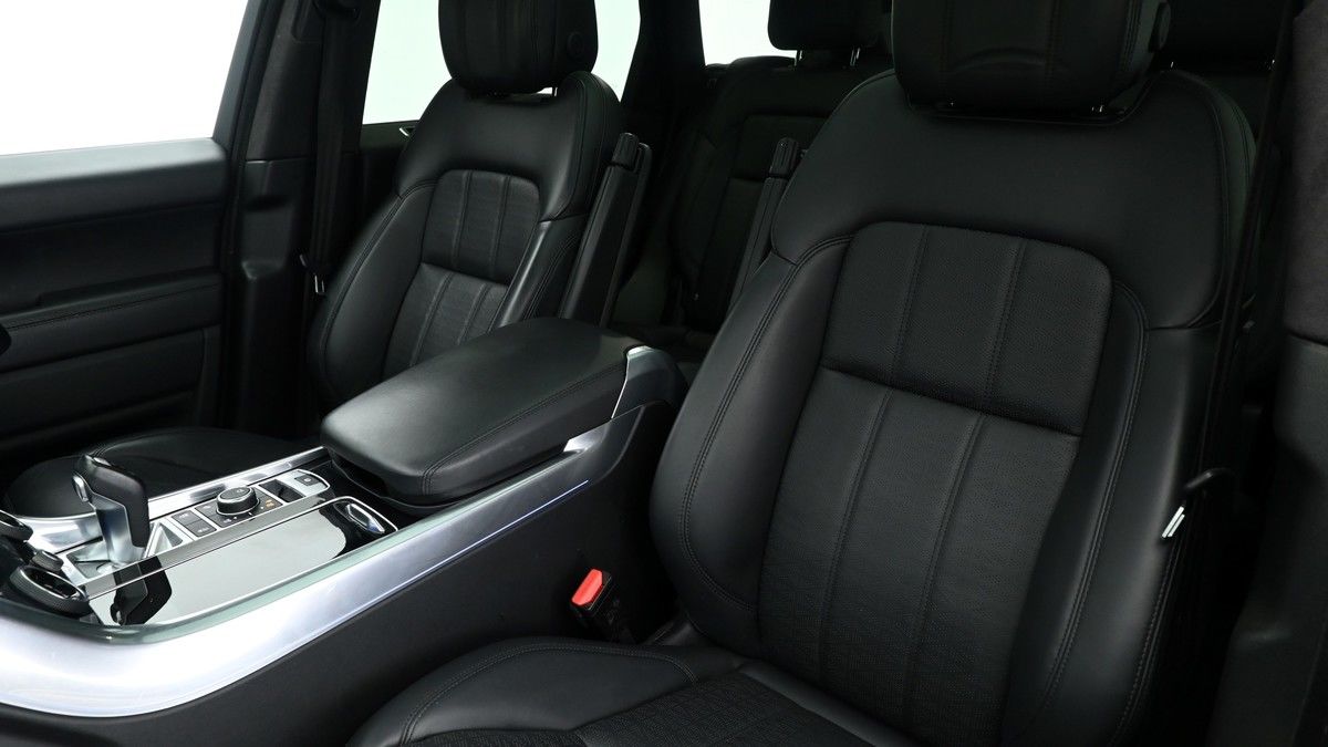 Land Rover Range Rover Sport Image 4