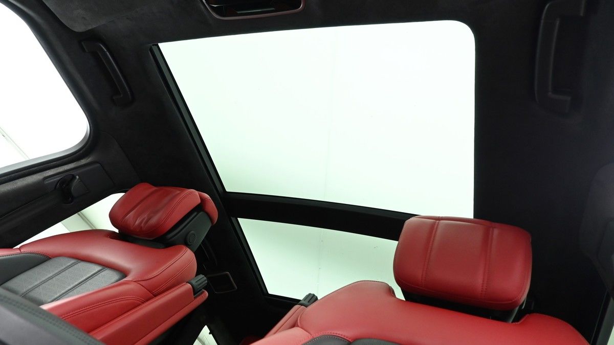 Land Rover Range Rover Sport Image 2