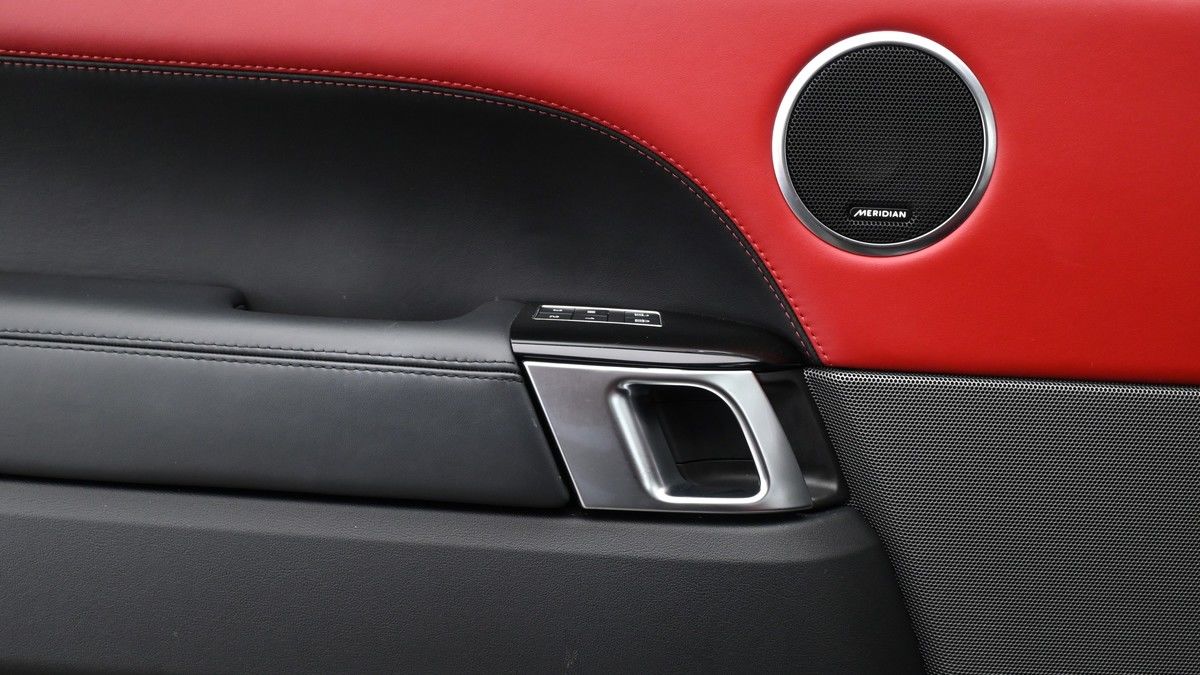 Land Rover Range Rover Sport Image 13