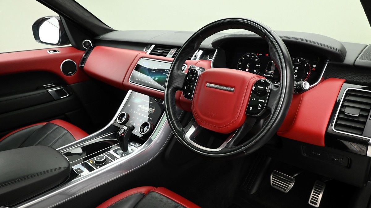 Land Rover Range Rover Sport Image 4