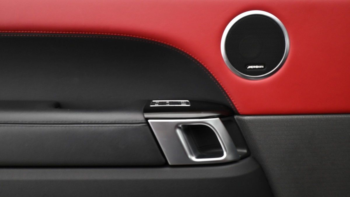 Land Rover Range Rover Sport Image 15