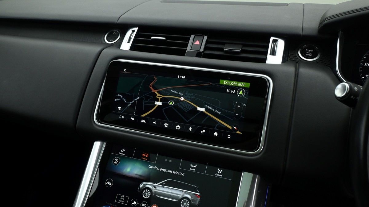 Land Rover Range Rover Sport Image 11