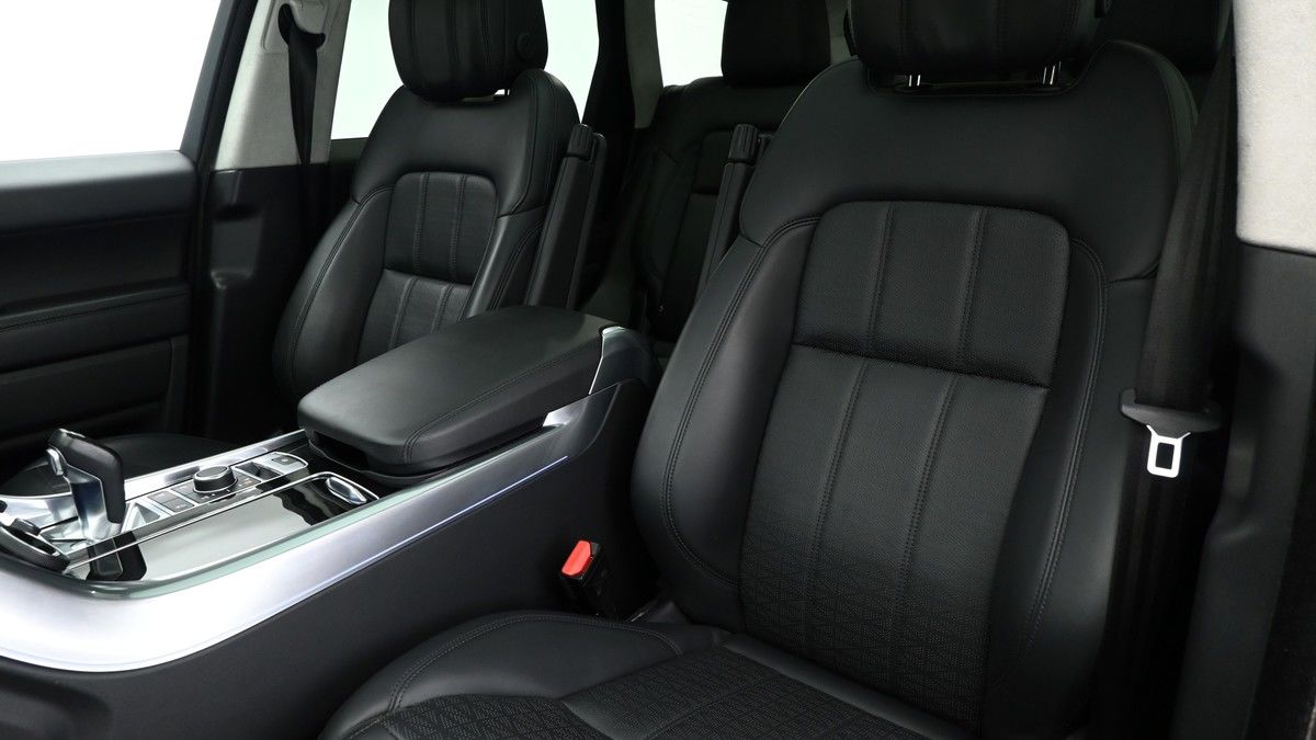 Land Rover Range Rover Sport Image 4
