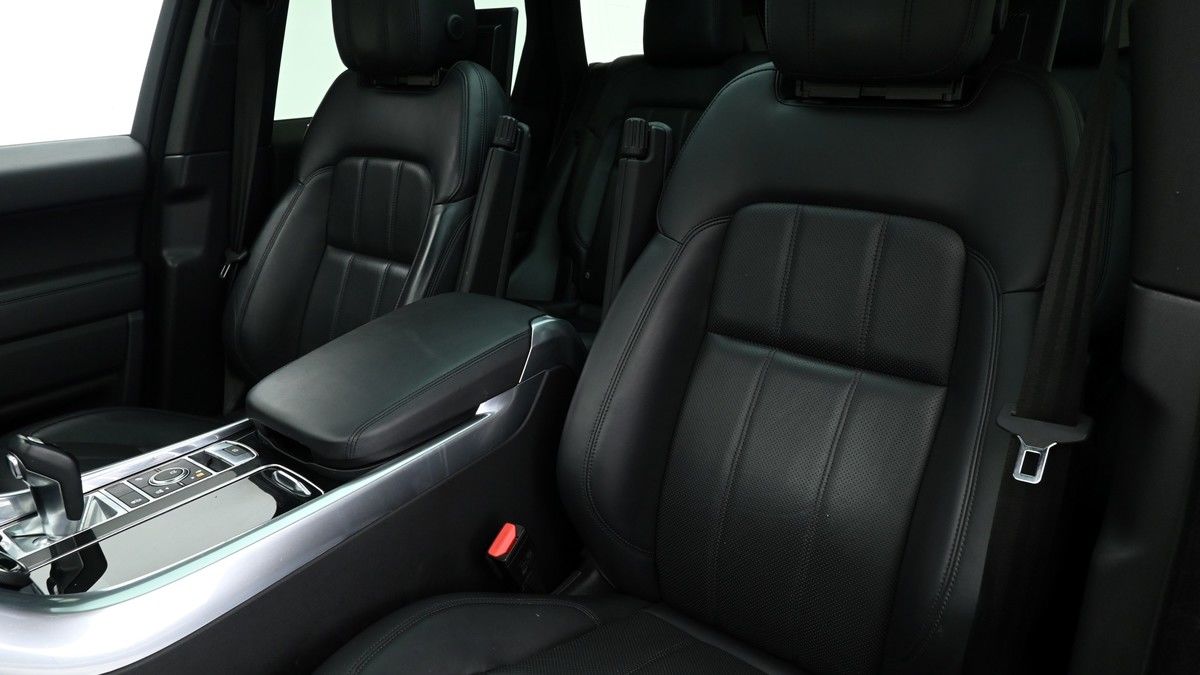 Land Rover Range Rover Sport Image 4