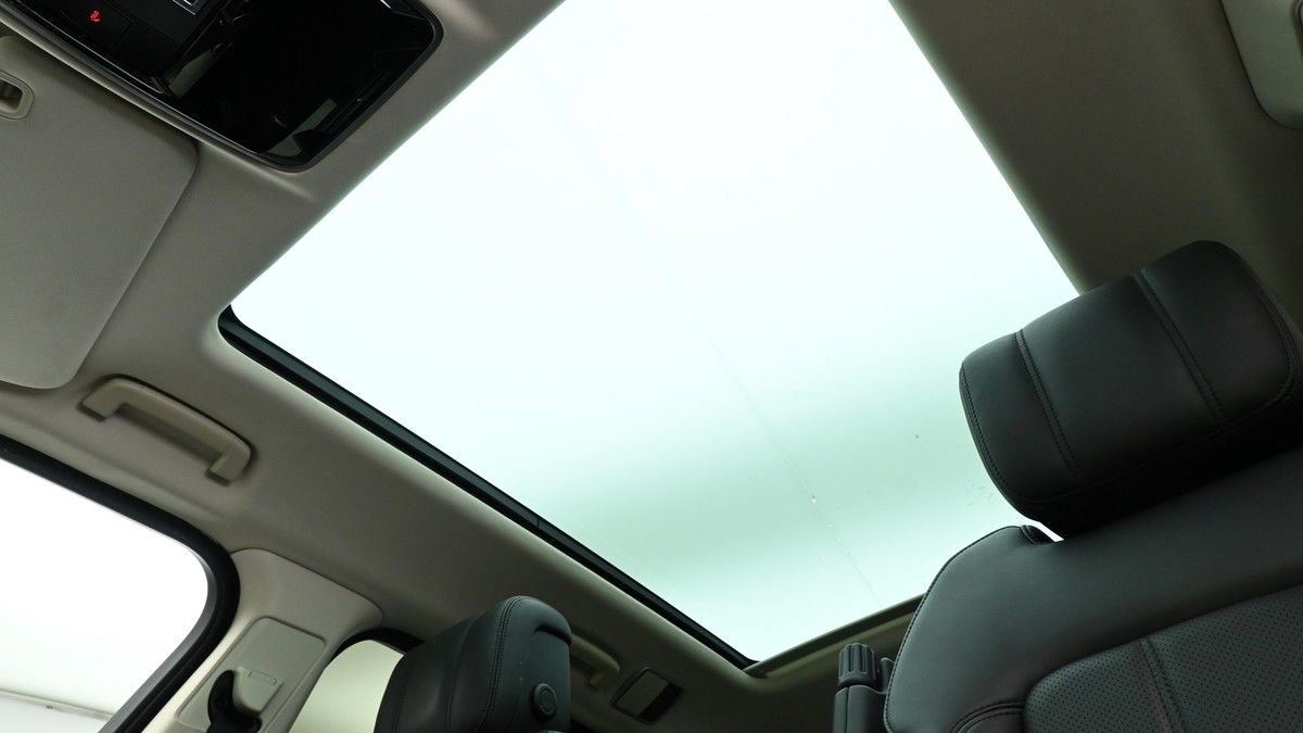 Land Rover Range Rover Sport Image 2