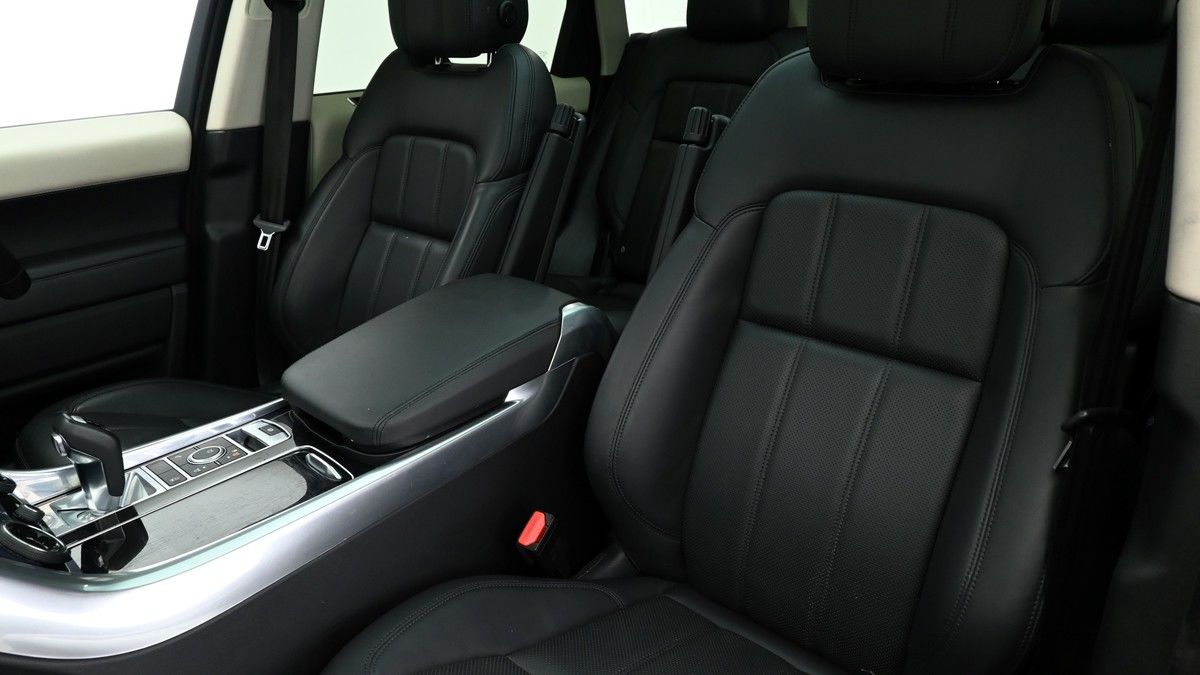 Land Rover Range Rover Sport Image 4
