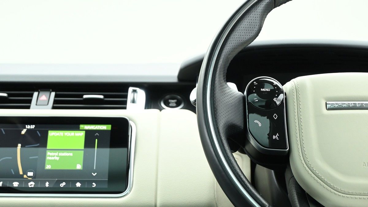 Land Rover Range Rover Sport Image 15