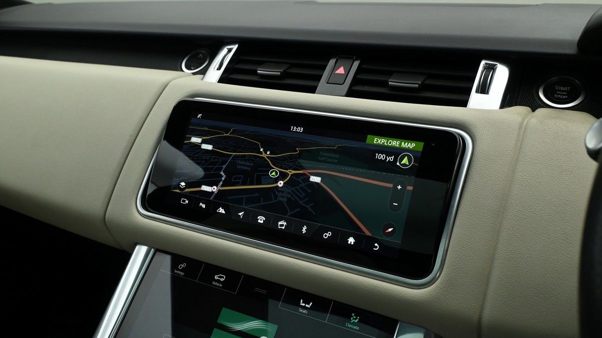 Land Rover Range Rover Sport Image 11