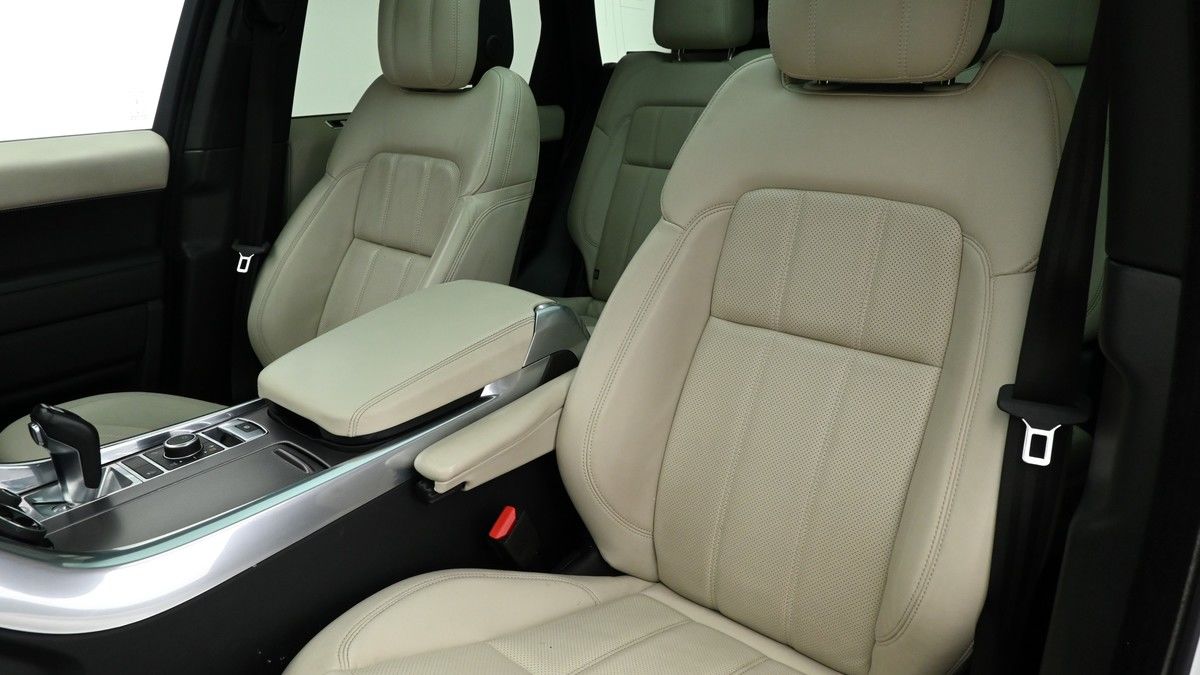 Land Rover Range Rover Sport Image 4