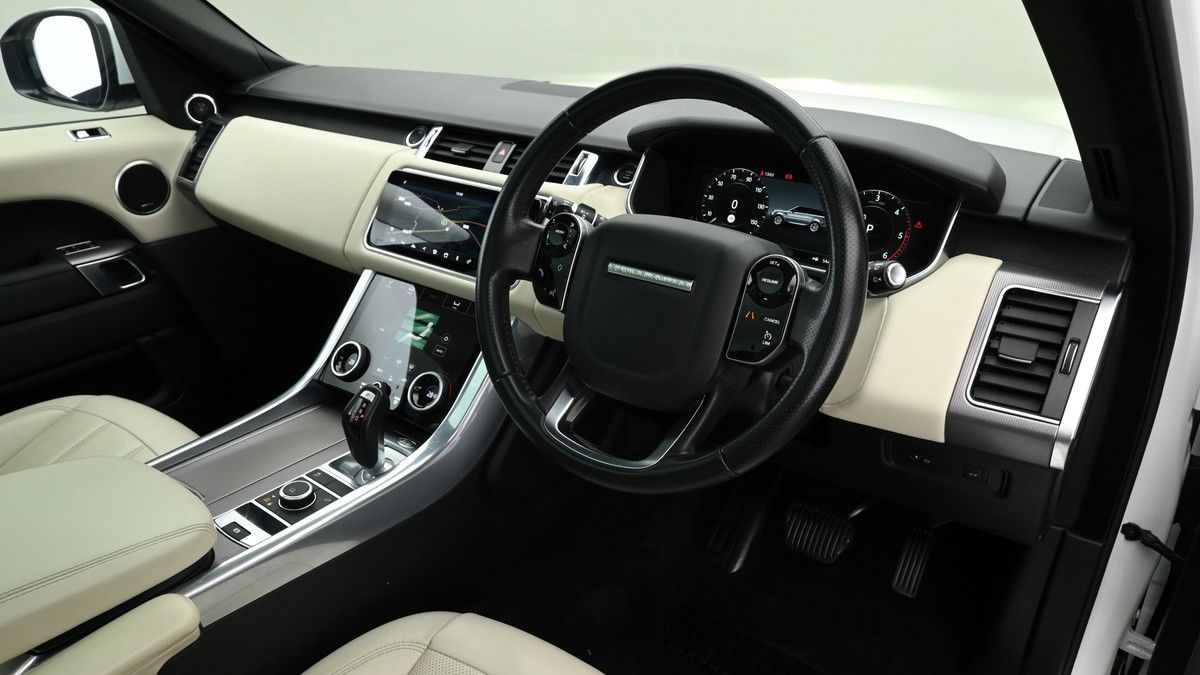 Land Rover Range Rover Sport Image 3