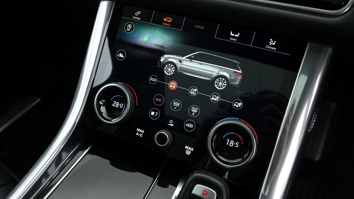 Land Rover Range Rover Sport Image 12