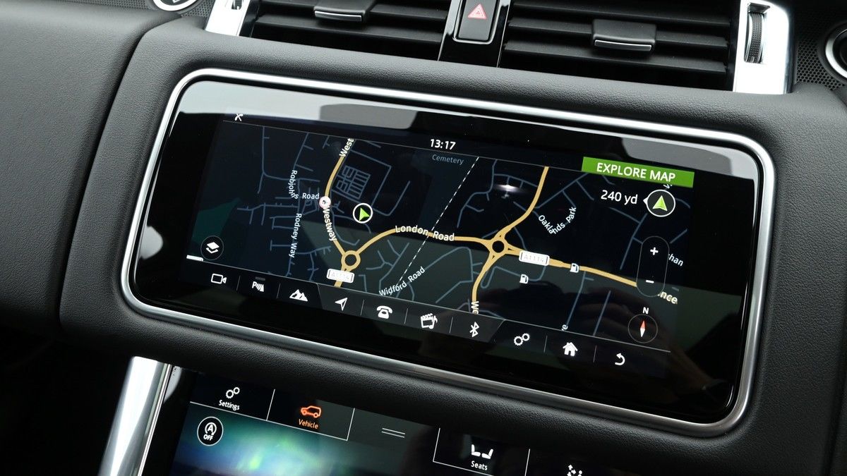 Land Rover Range Rover Sport Image 11