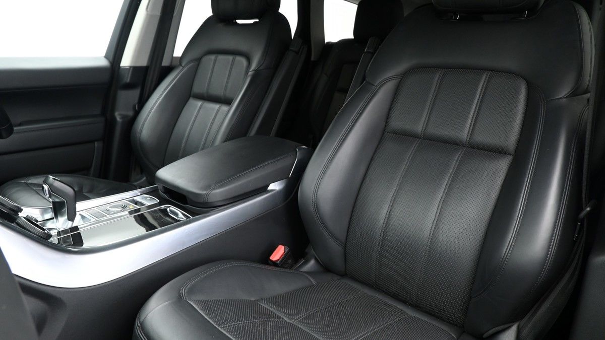 Land Rover Range Rover Sport Image 4