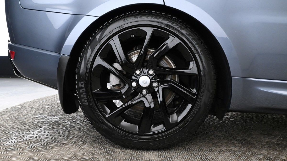 Land Rover Range Rover Sport Image 9