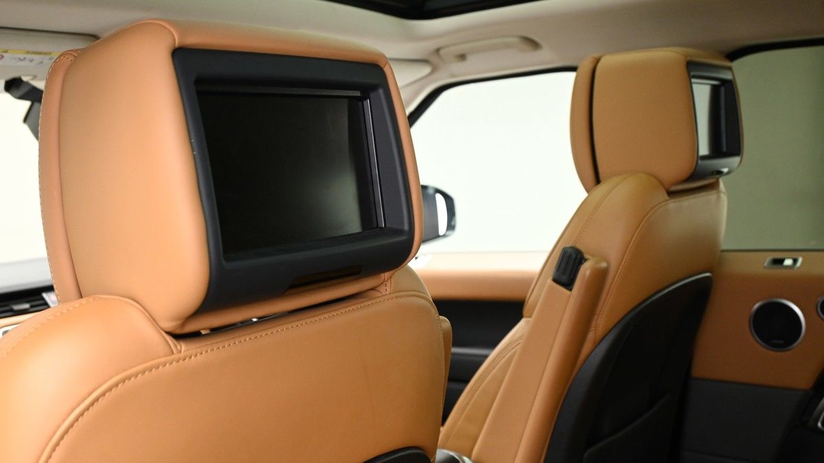 Land Rover Range Rover Sport Image 3