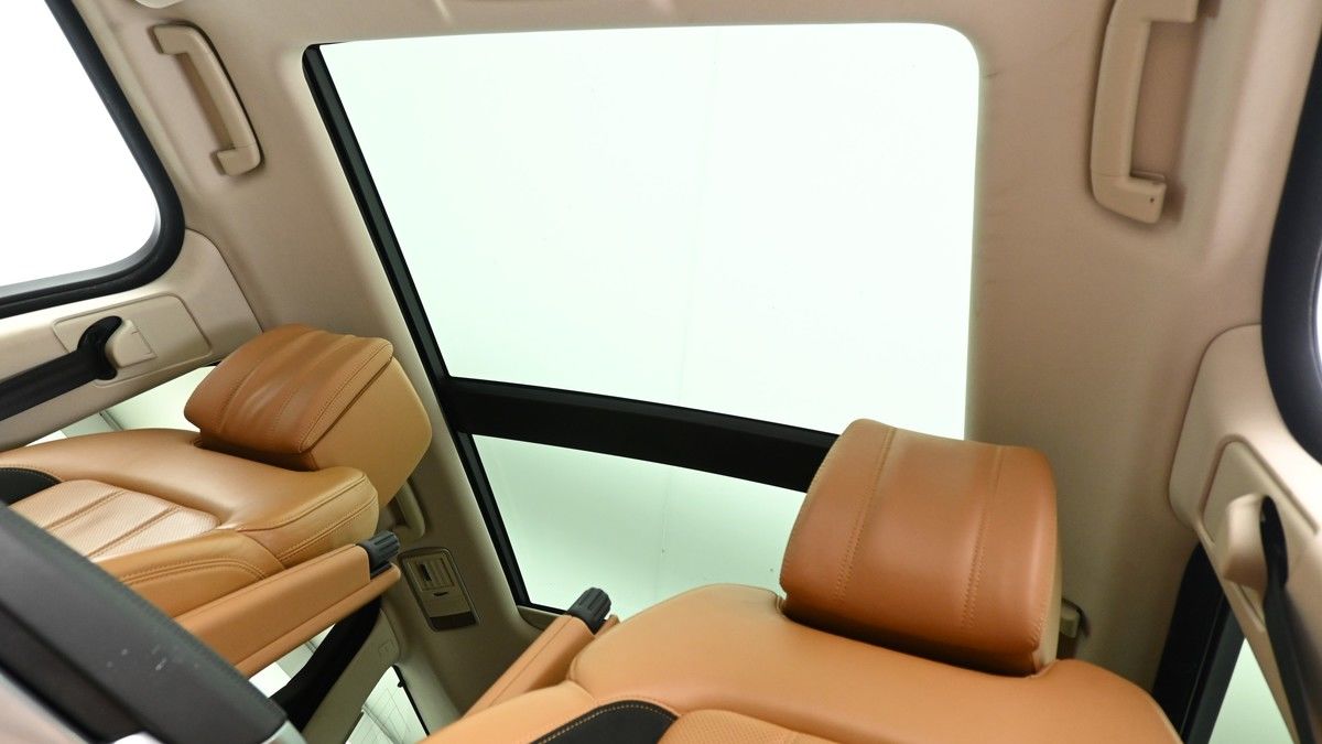 Land Rover Range Rover Sport Image 2