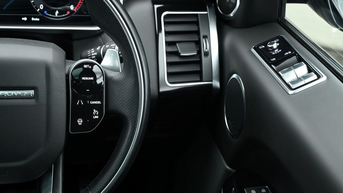 Land Rover Range Rover Sport Image 16
