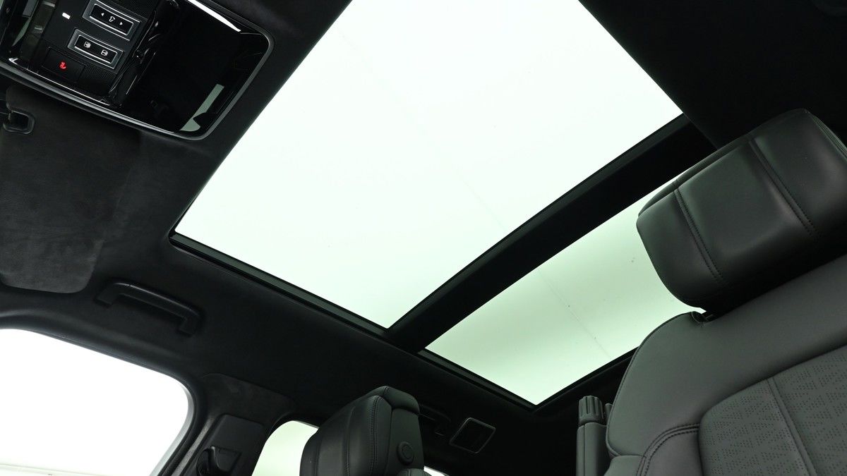 Land Rover Range Rover Sport Image 2