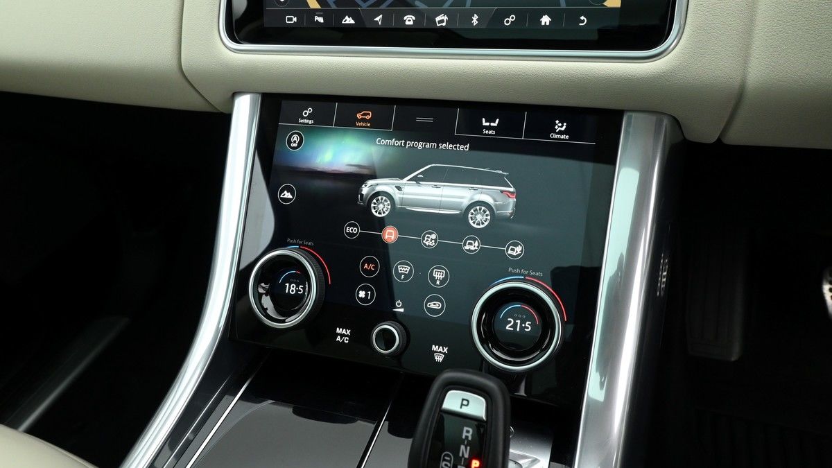 Land Rover Range Rover Sport Image 12