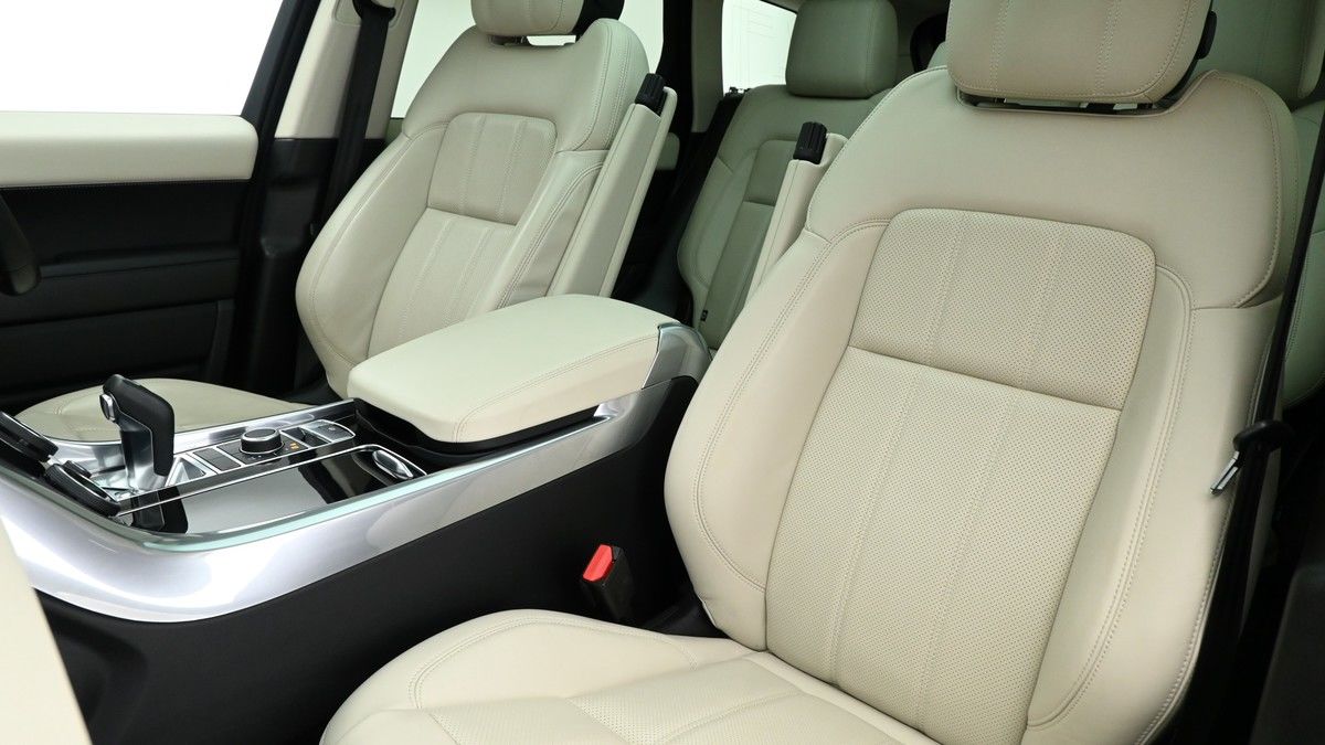 Land Rover Range Rover Sport Image 4