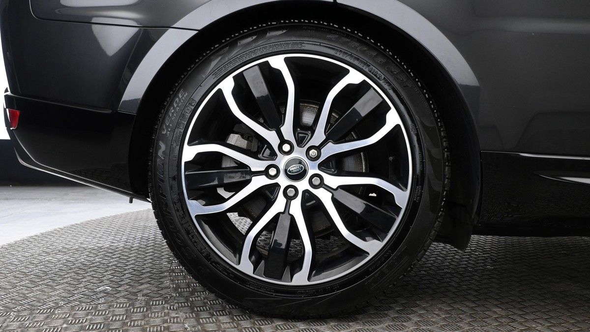 Land Rover Range Rover Sport Image 9