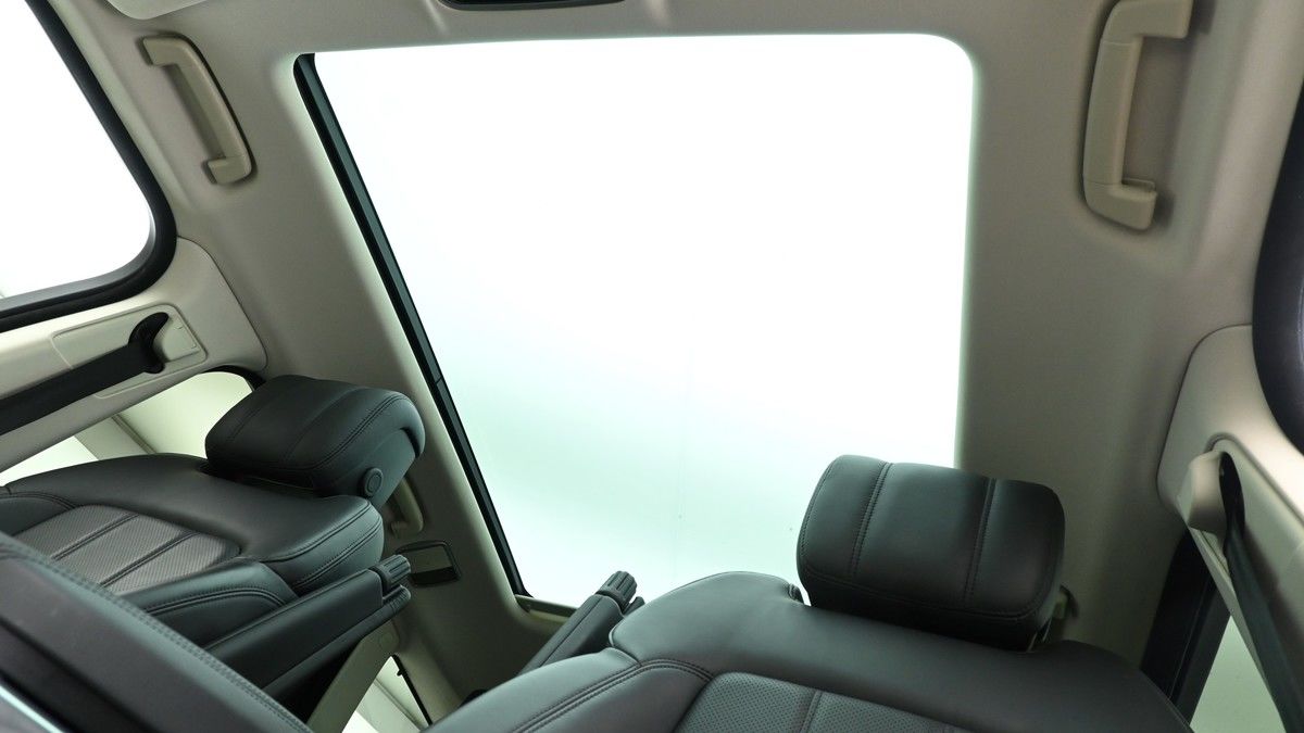 Land Rover Range Rover Sport Image 2