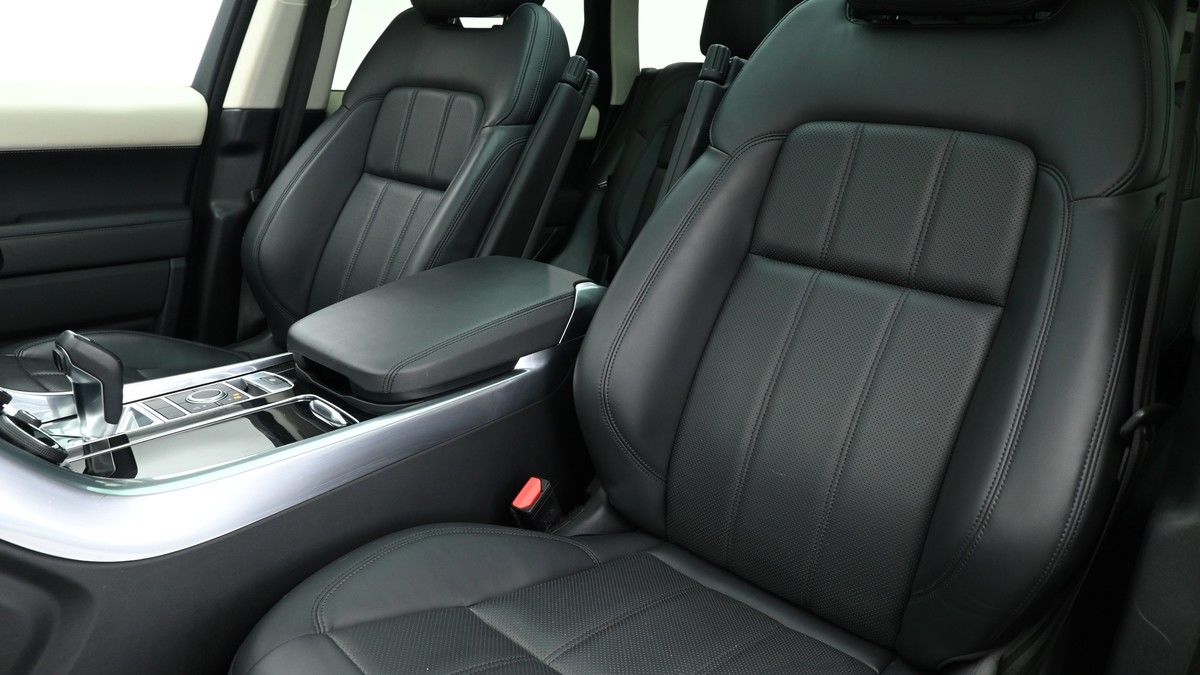 Land Rover Range Rover Sport Image 4