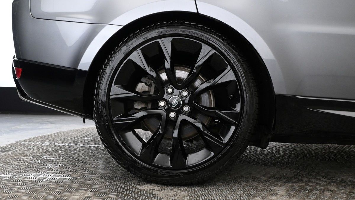 Land Rover Range Rover Sport Image 9