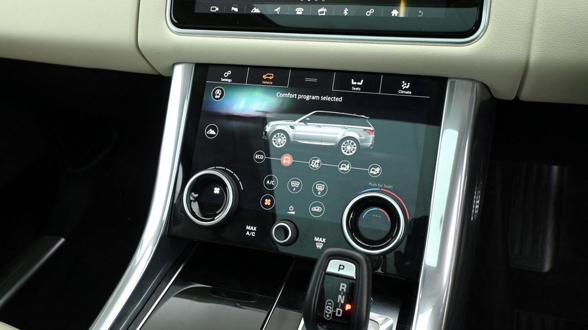 Land Rover Range Rover Sport Image 12