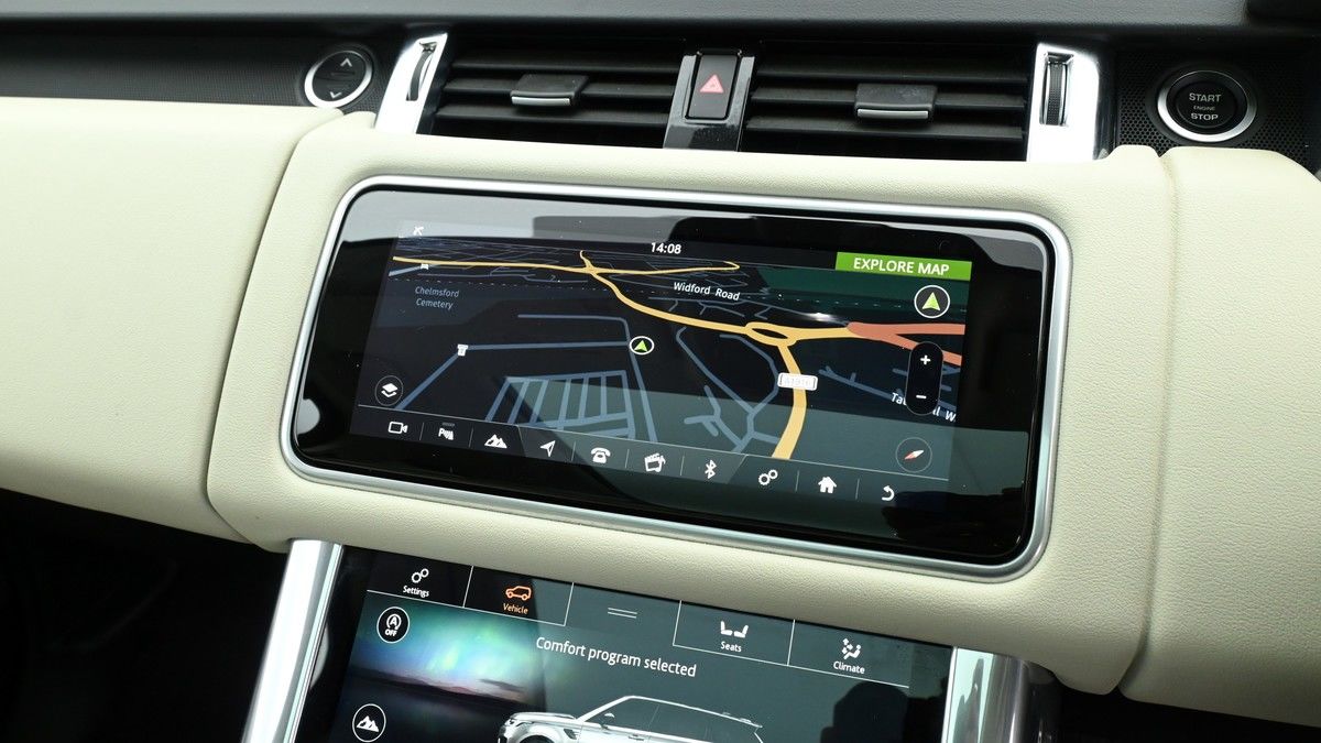 Land Rover Range Rover Sport Image 11