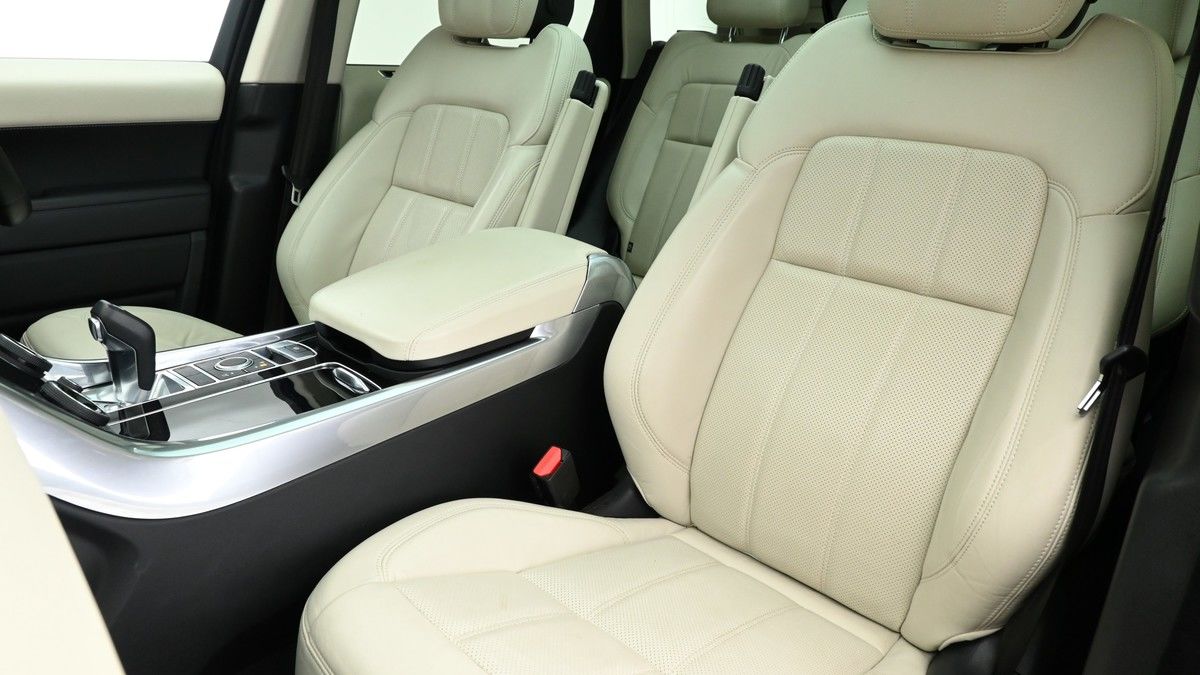 Land Rover Range Rover Sport Image 4