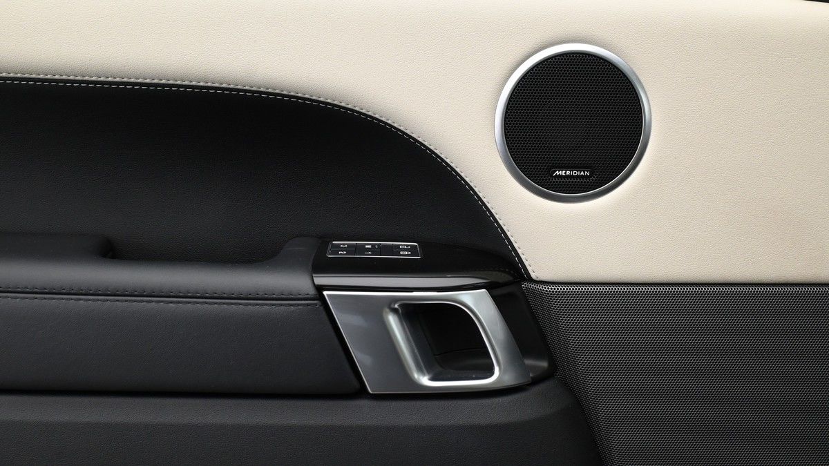 Land Rover Range Rover Sport Image 13