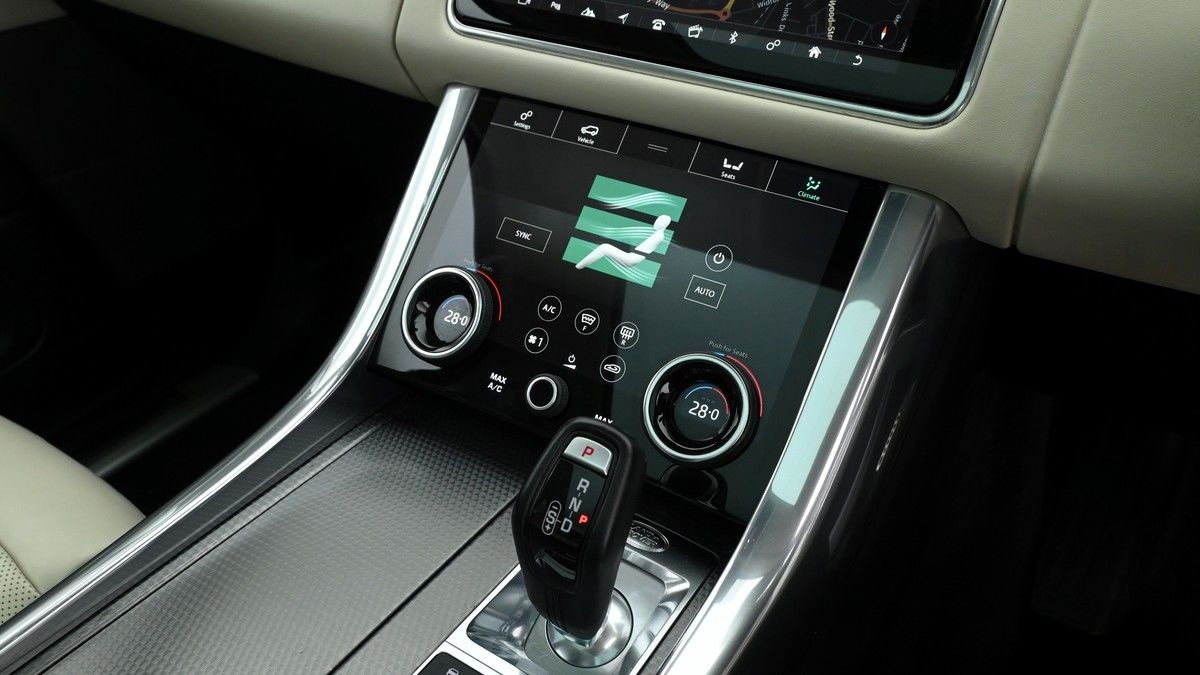 Land Rover Range Rover Sport Image 12