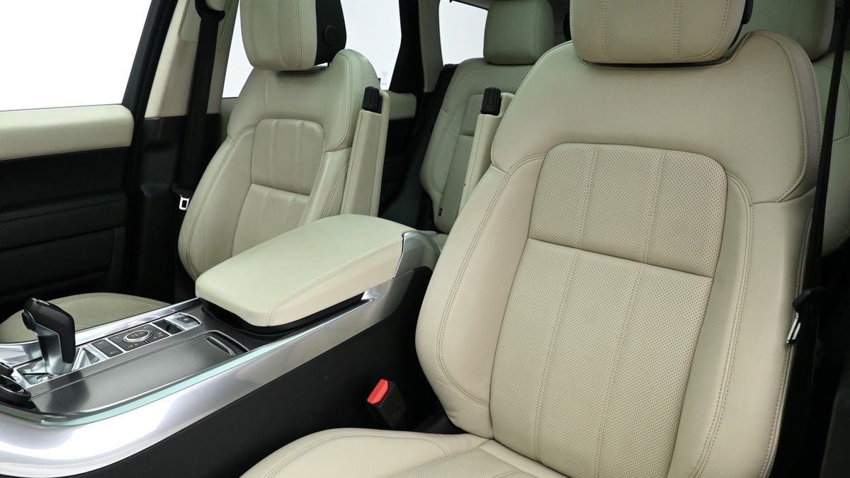 Land Rover Range Rover Sport Image 4