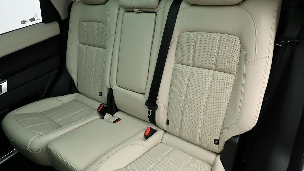 Land Rover Range Rover Sport Image 5