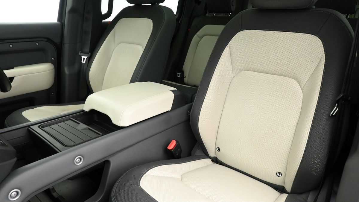 Land Rover Range Rover Sport Image 4