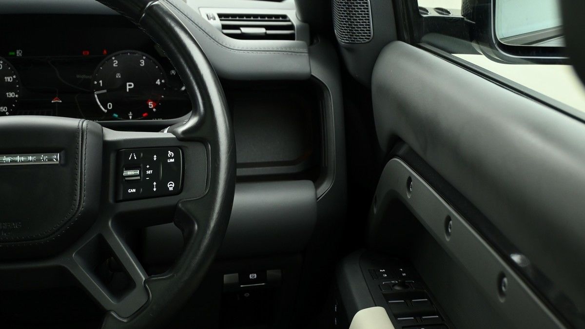 Land Rover Range Rover Sport Image 16