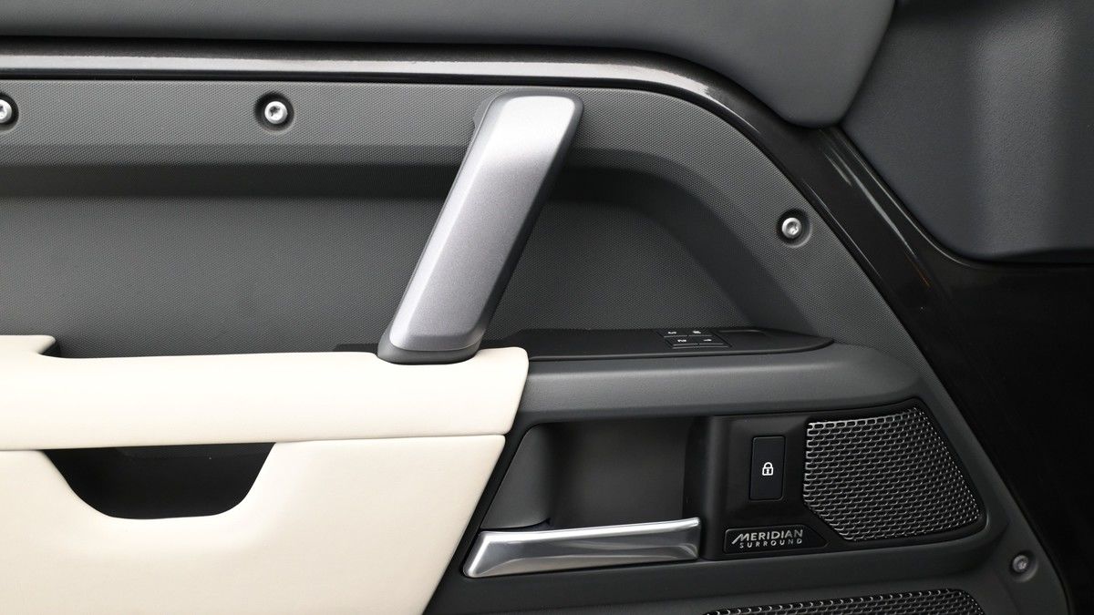Land Rover Range Rover Sport Image 13