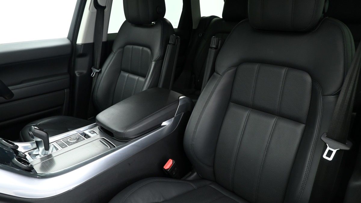 Land Rover Range Rover Sport Image 3