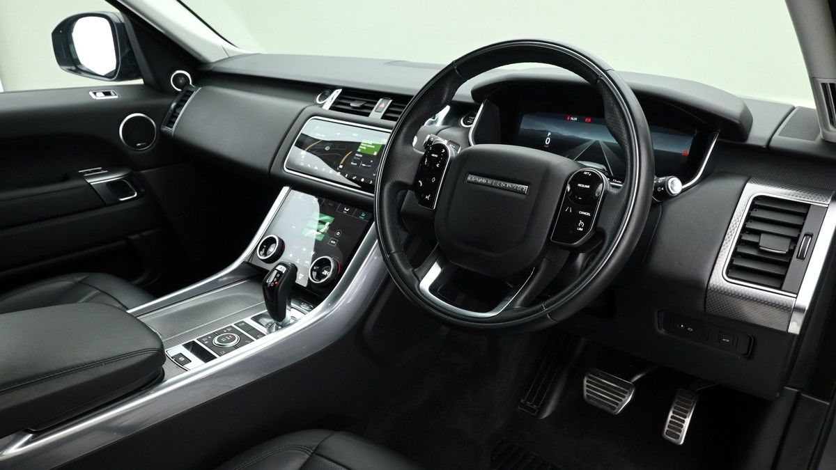 Land Rover Range Rover Sport Image 2