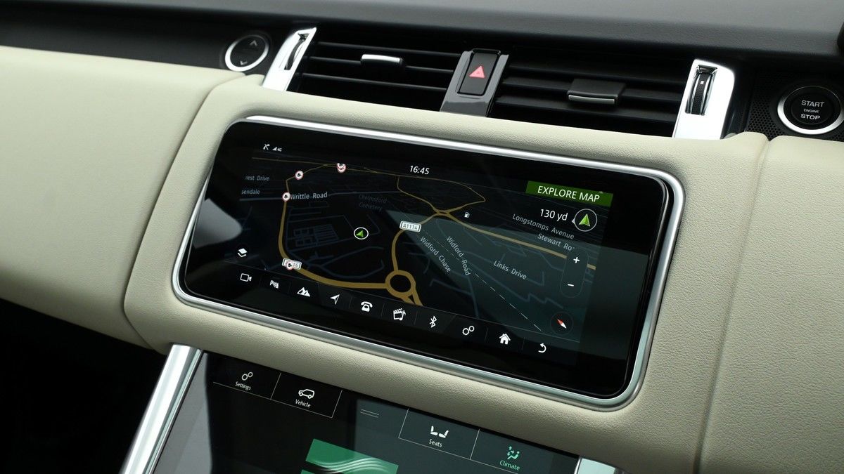 Land Rover Range Rover Sport Image 11